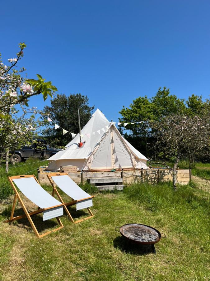 Luxury tent Bowhayes Farm - & Glamping - Bell Tents - Cider Orchard